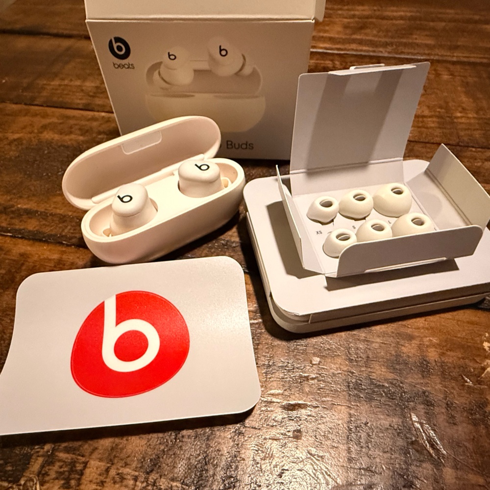 NWT open box Beats Solo Buds Cream Wireless